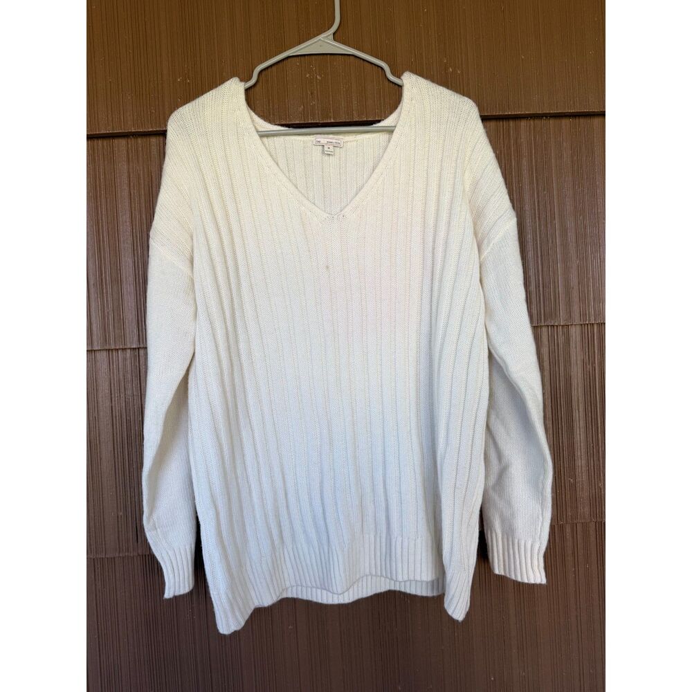 Gap Cream V Neck Sweater